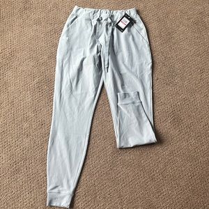 Women’s Under Armour Vanish Joggers NEW WITH TAGS.